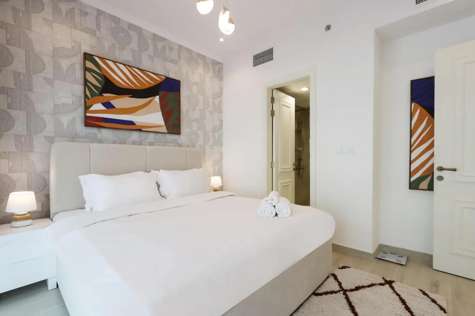Livbnb-Radiant, Upgraded 1B Unit In District 14, Jvc Dubai