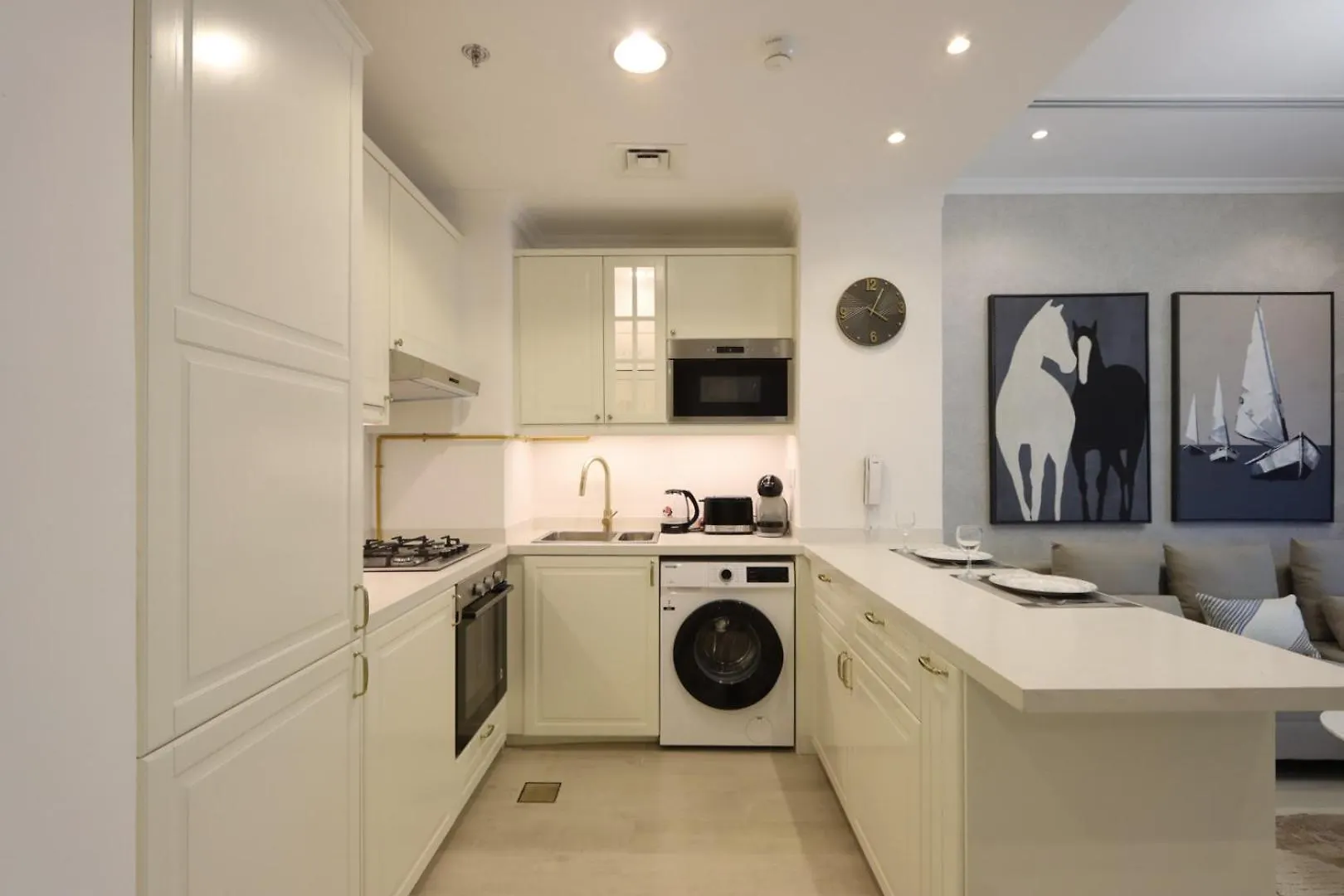 Livbnb-Radiant, Upgraded 1B Unit In District 14, Jvc Dubai 0*,