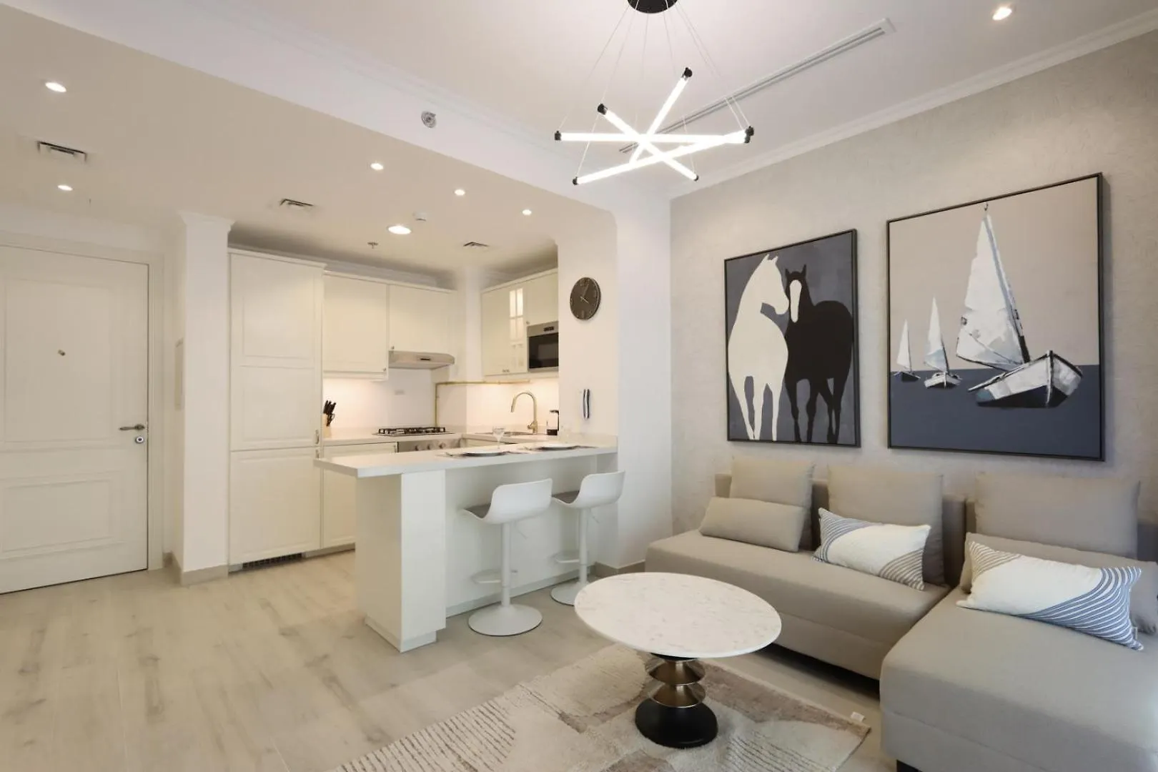Apartment Livbnb-Radiant, Upgraded 1B Unit In District 14, Jvc Dubai