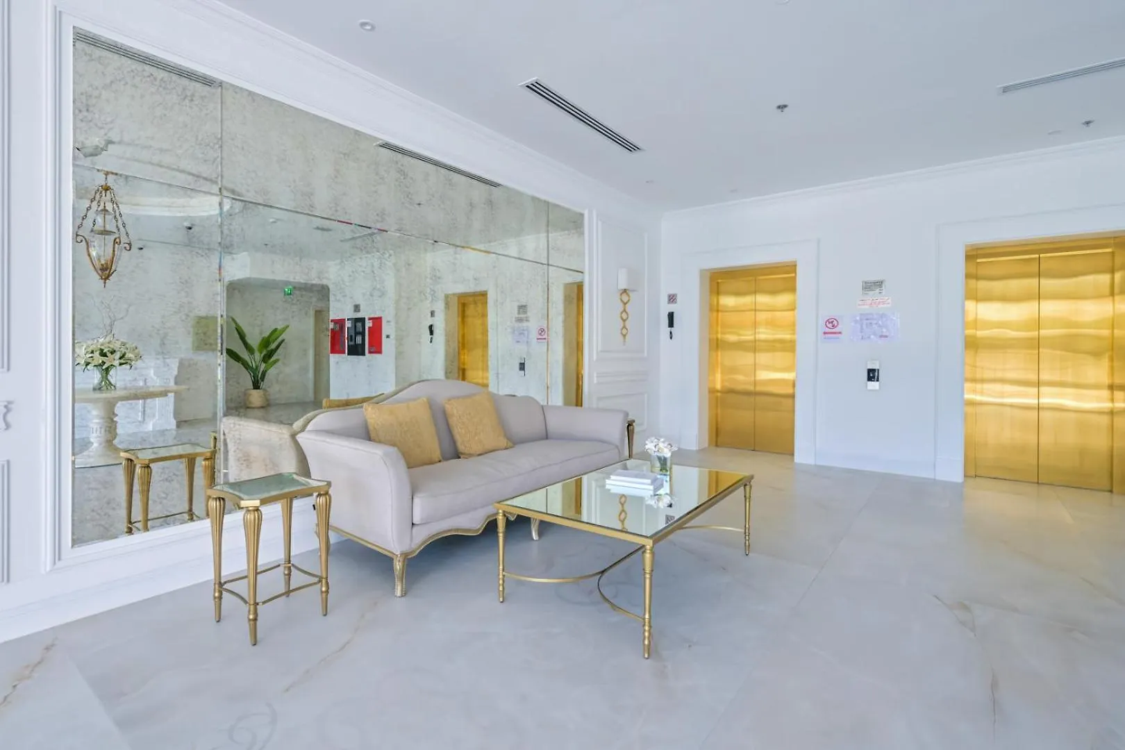 Livbnb-Radiant, Upgraded 1B Unit In District 14, Jvc Dubai United Arab Emirates